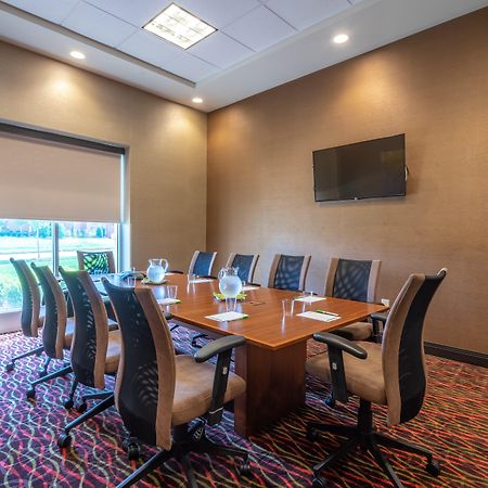 Holiday Inn Murfreesboro By Ihg Bagian luar foto